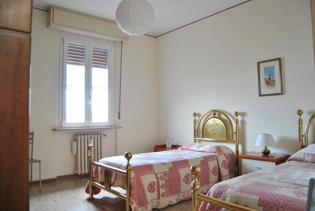 Lombardi Fleming Hotel Parma Bagian luar foto
